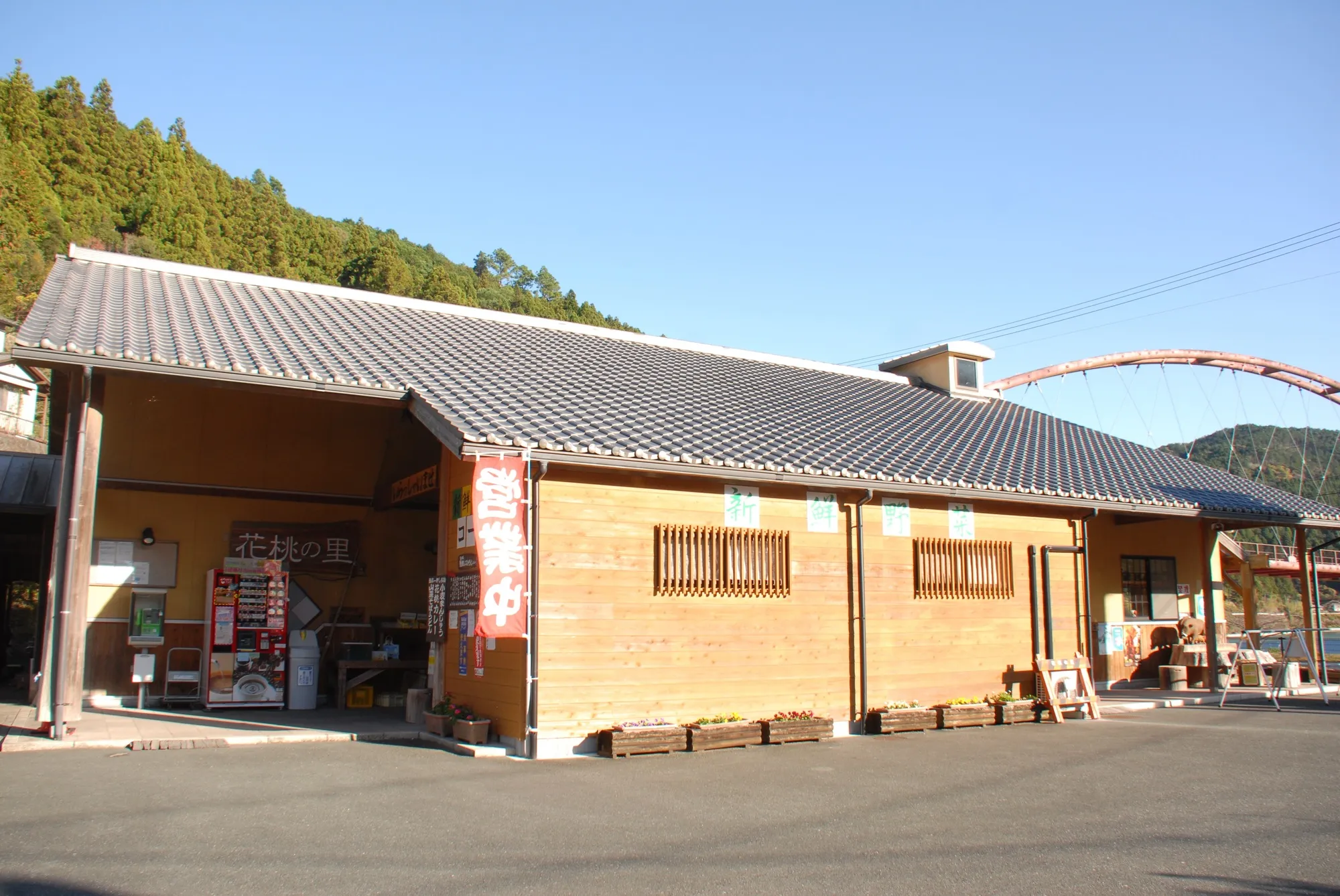 道の駅 天竜相津花桃の里