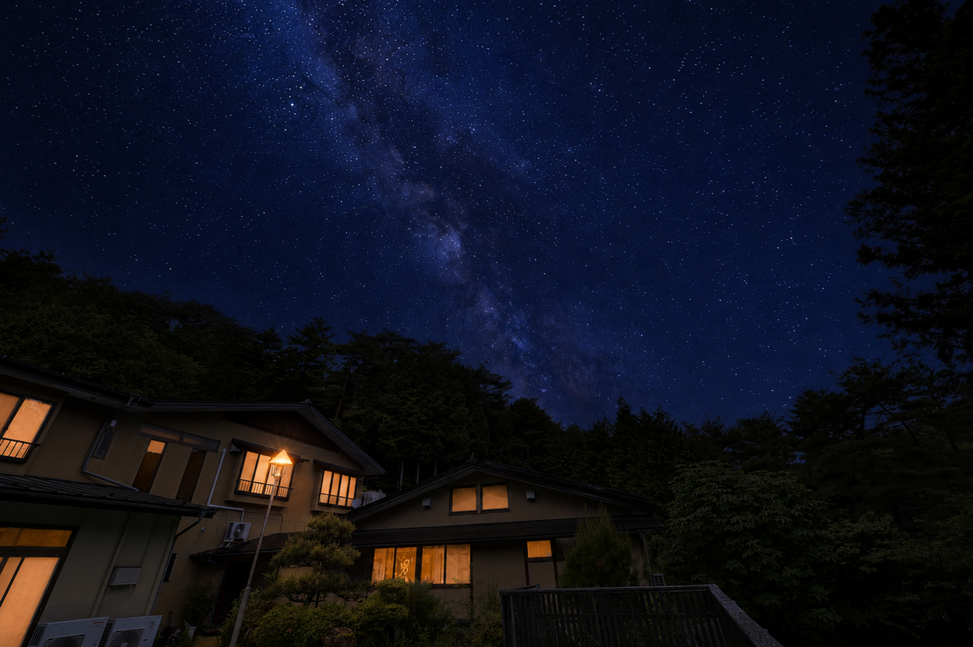 満天の星を見上げる